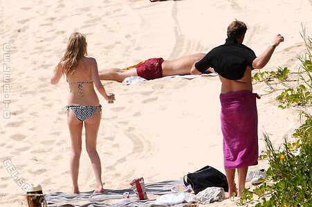 Lara Stone Nude Leaked Photo #47