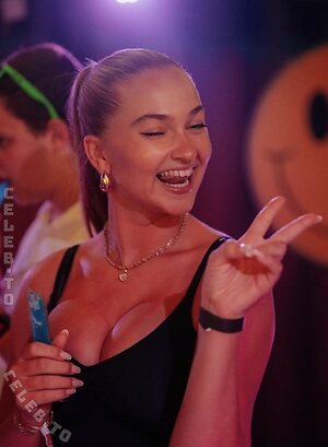 Lara Tillmann Preview