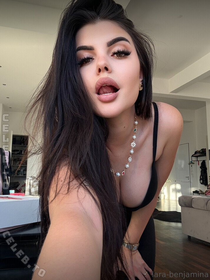 Lara Winter photo