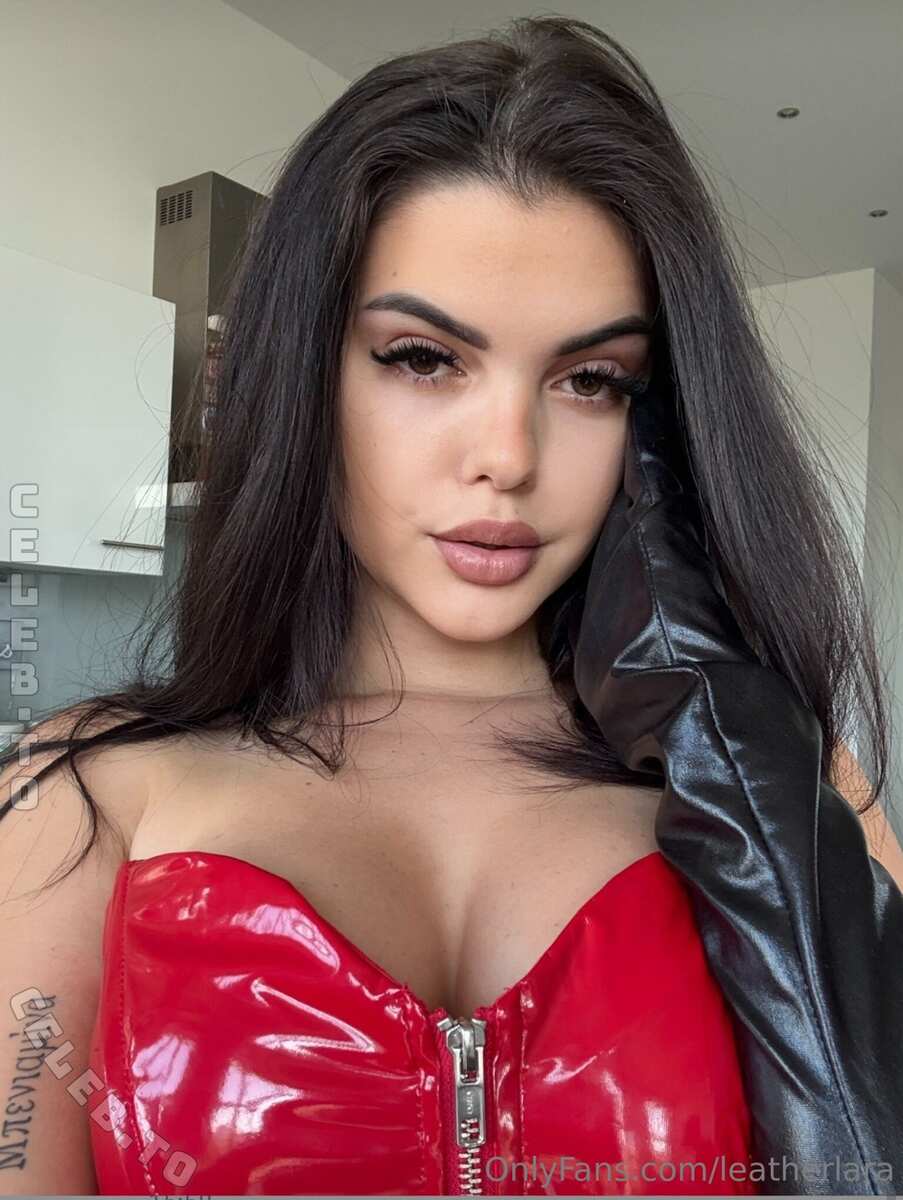 Lara Winter photo