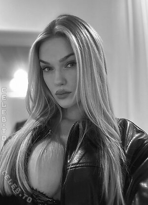 Laraa08 Nude Leaked Photo #21