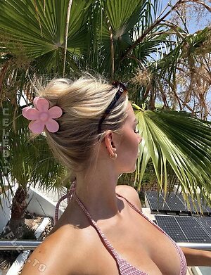 Laraa.gro Nude Leaked Photo #35