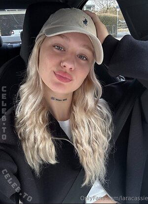 Laracassie Nude Leaked Photo #6