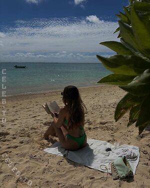 lara.gbdt Nude Leaked Photo #14