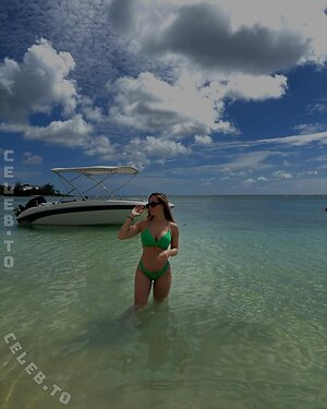 lara.gbdt Nude Leaked Photo #16