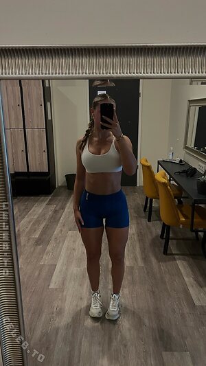 lara.gbdt Nude Leaked Photo #22