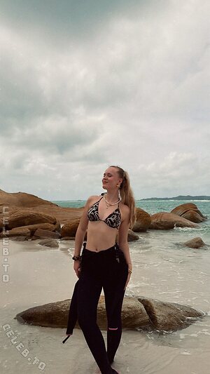 Lara.hglr Nude Leaked Photo #3