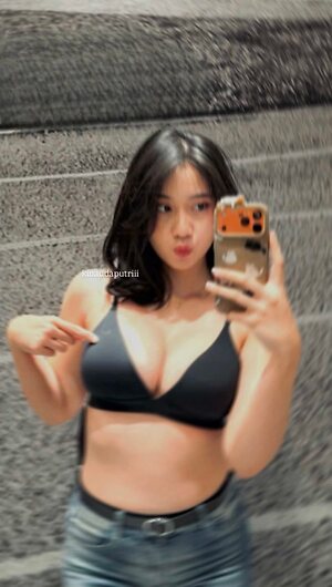 Laras Kinanda Putri leaked photo #3