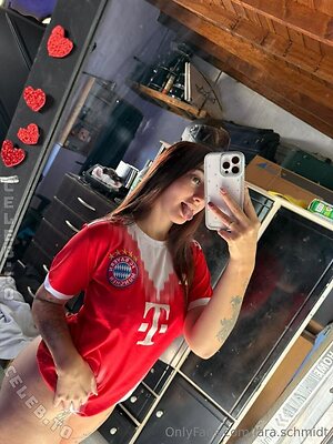 Lara.schmidt Nude Leaked Photo #7