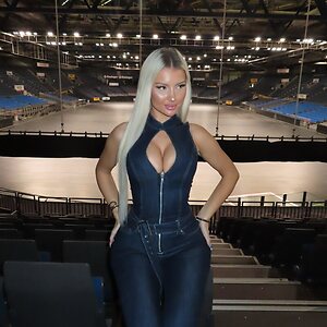 Larisa Ceh leaked photo #7