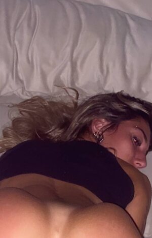 Larissa Gama larixgama leaked photo #18