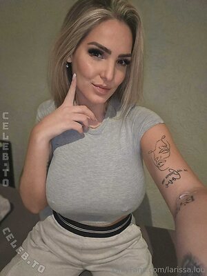 Larissa Lou Nude Leaked Photo #10