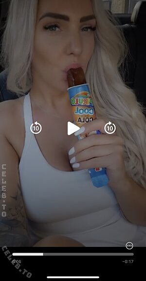 Larissa Lou Nude Leaked Photo #31