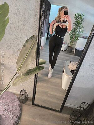 Larissa Lou Nude Leaked Photo #34
