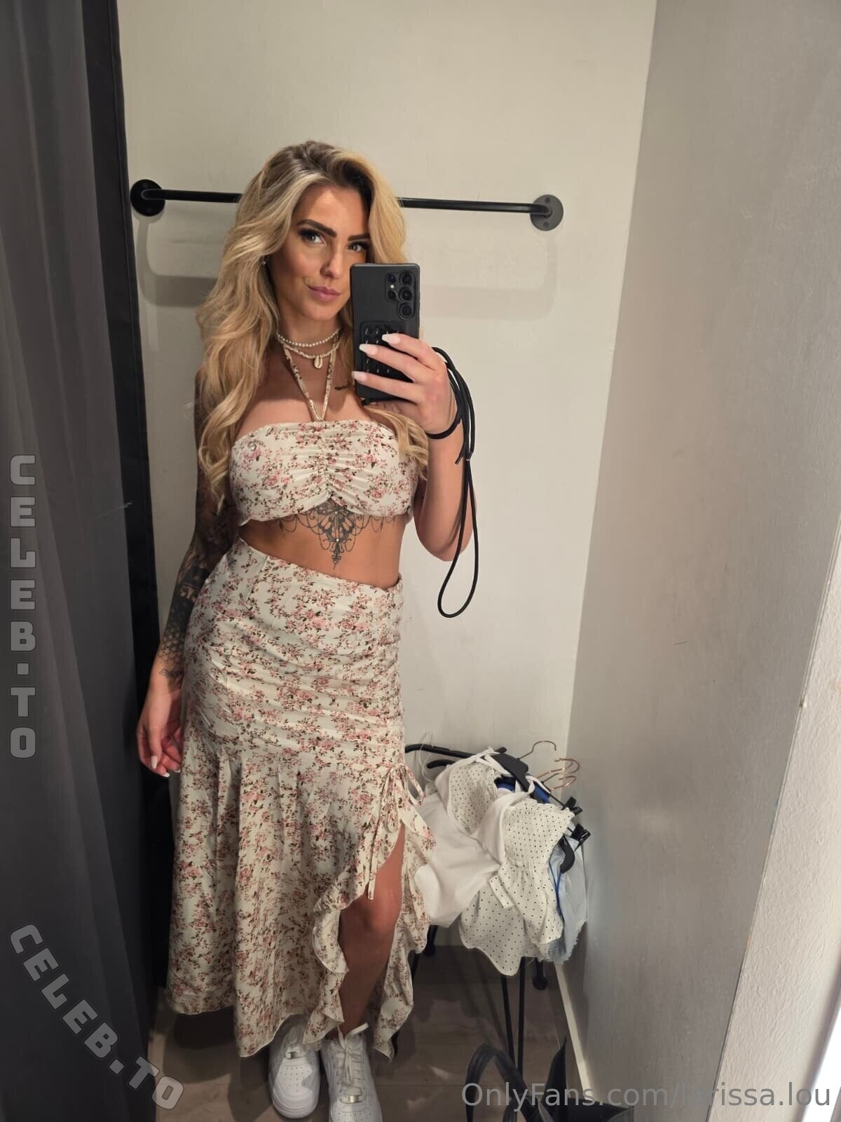 Larissa Lou photo