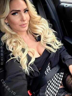 Larissa Lou photo