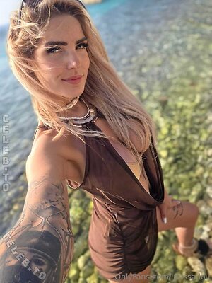 Larissa Lou