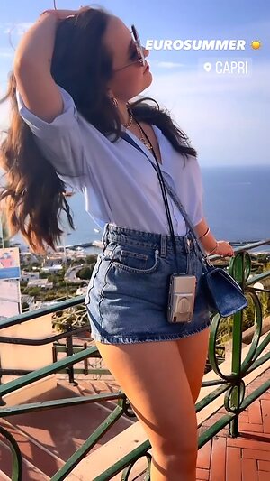 Larissa Manoela leaked photo #51
