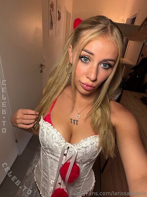 Larissa Marie