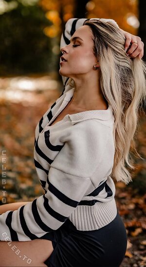 Larissa Sola Nude Leaked Photo #5