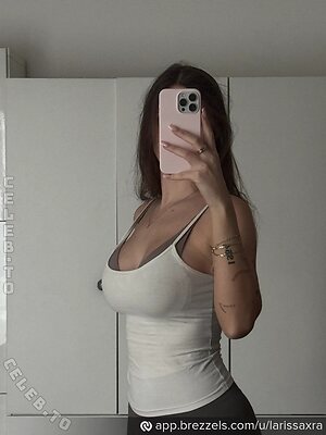 Larissaxra Nude Leaked Photo #4