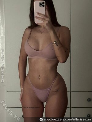 Larissaxra Nude Leaked Photo #11
