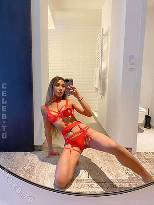 Laryn Budi Nude Leaked Photo #79
