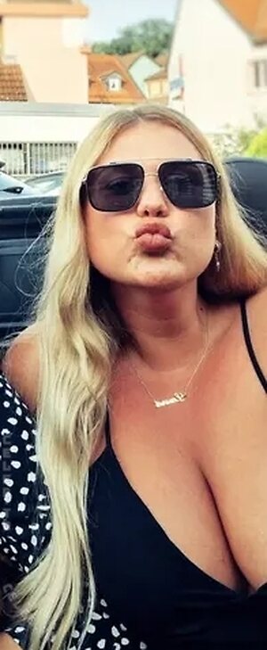 Laura aka Captain_lulli Nude Leaked Photo #12