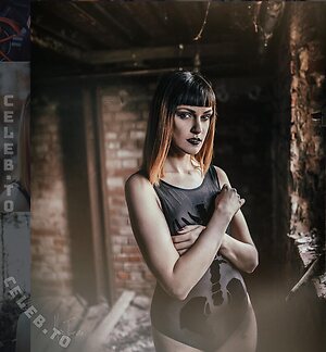 Laura aka miss.miau.wallace aka Frau Miau Nude Photos