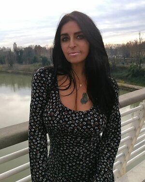 Laura C. leaked photo #31