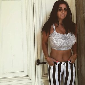 Laura C. leaked photo #42