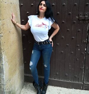 Laura C. leaked photo #61