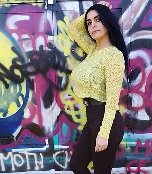 Laura C. leaked photo #63