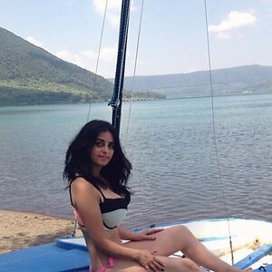 Laura C. leaked photo #77