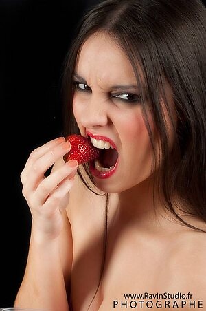 Laura Coll leaked photo #189