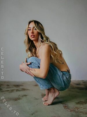 Laura Hummer Nude Leaked Photo #6