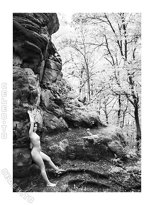 Laura Li Nude Leaked Photo #27