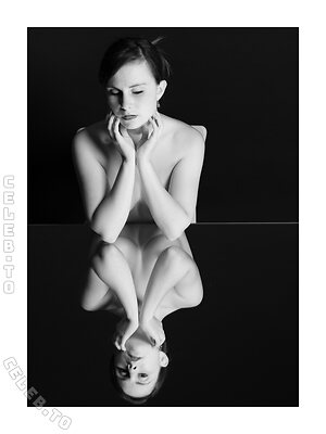 Laura Li Nude Leaked Photo #53