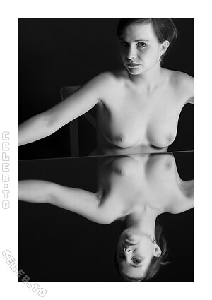 Laura Li Nude Leaked Photo #54