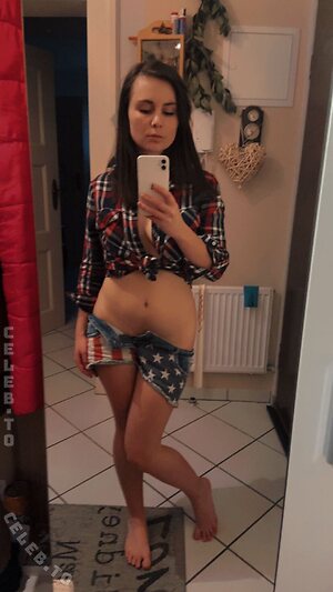 Laura Li Nude Leaked Photo #92