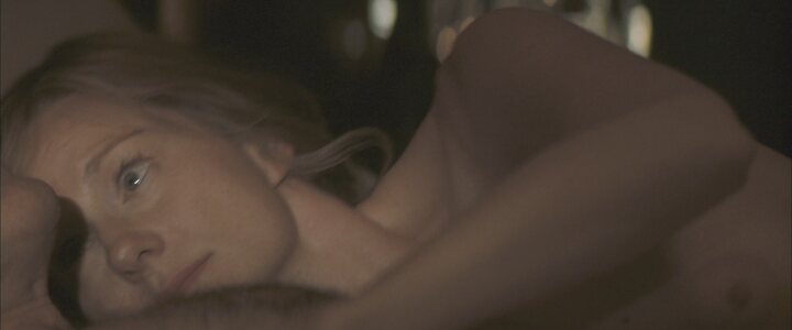 Laura Linney leaked photo #6