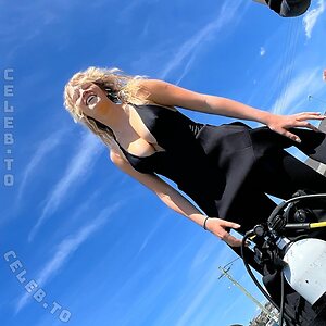 Laura Mae Nude Leaked Photo #6