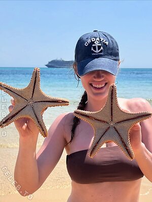 Laura Mae Nude Leaked Photo #10