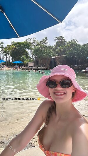 Laura Mae Nude Leaked Photo #31