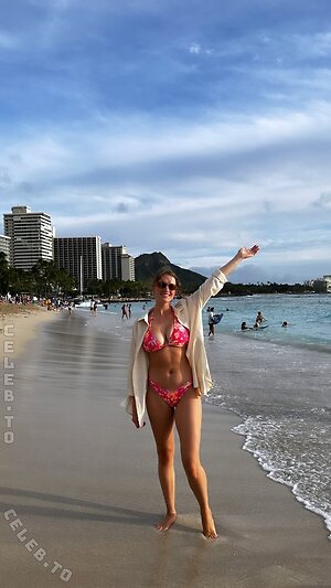 Laura Mae Nude Leaked Photo #32