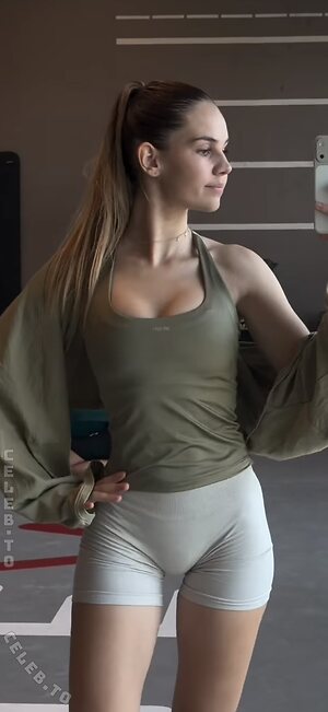 Laura Marie Soons photo