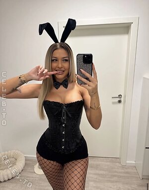 Laura Moradi Nude Leaked Photo #3