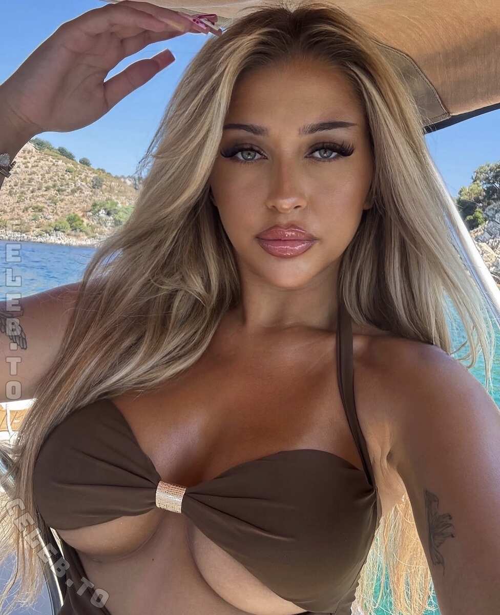 Laura Moradi photo