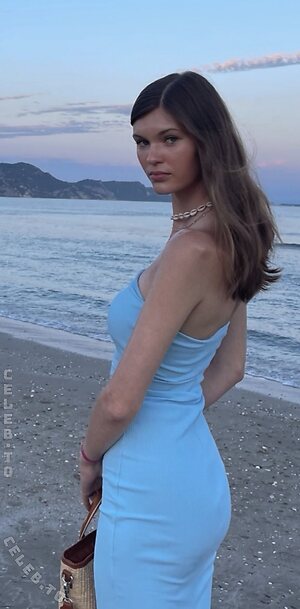 Laura Offermann Nude Leaked Photo #13