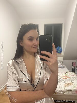 Laura Rosenberg Nude Leaked Photo #9